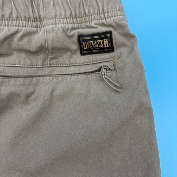 Duluth Men's Tan Shorts with Adjustable Waist and Gusset Size Large - Picture 8 of 9